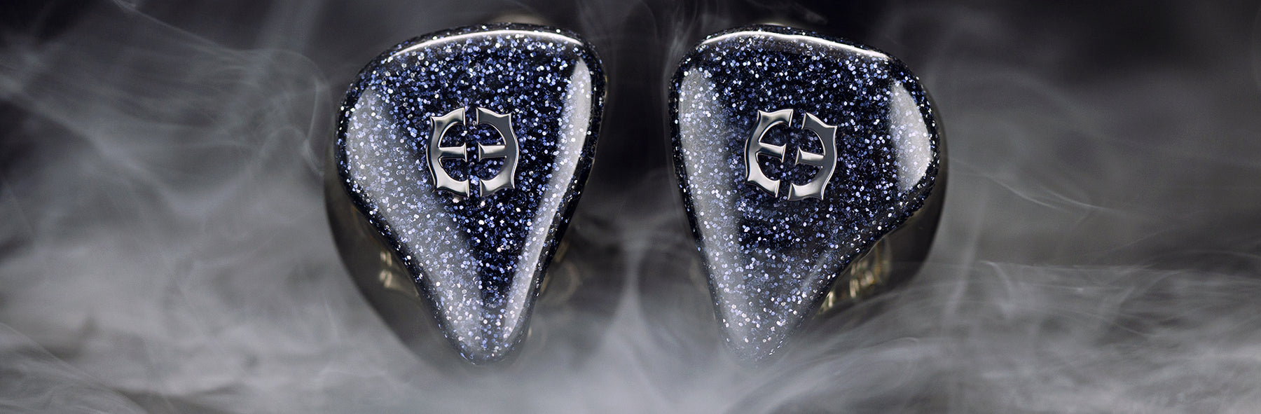 In-Ear Monitors vs Earbuds vs Headphones